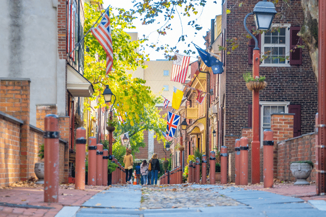 Philadelphia's first horseless carriage debuts in the July 4